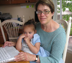  Kate Your Art Marketing Girl and her assistant Sophia